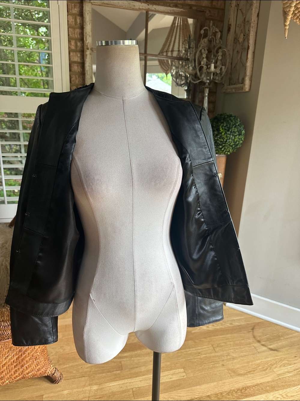 CHICO'S BLACK LEATHER JACKET EMBELLISHED 1 US 8 - Picture 4 of 5